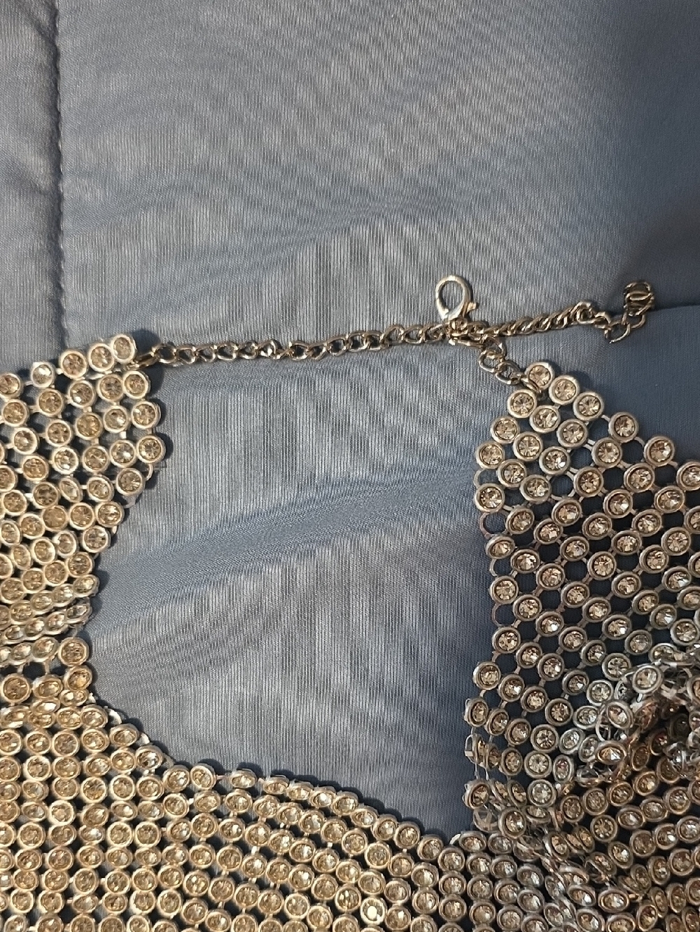 Chain Link Open Back Crop Top - Picture 3 of 5